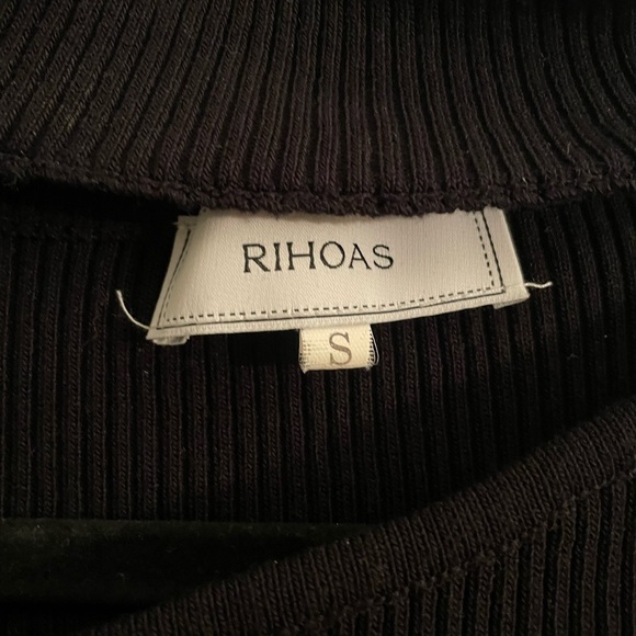 Rihoas Ribbed Long Sleeve Top in Size S - Picture 2 of 4